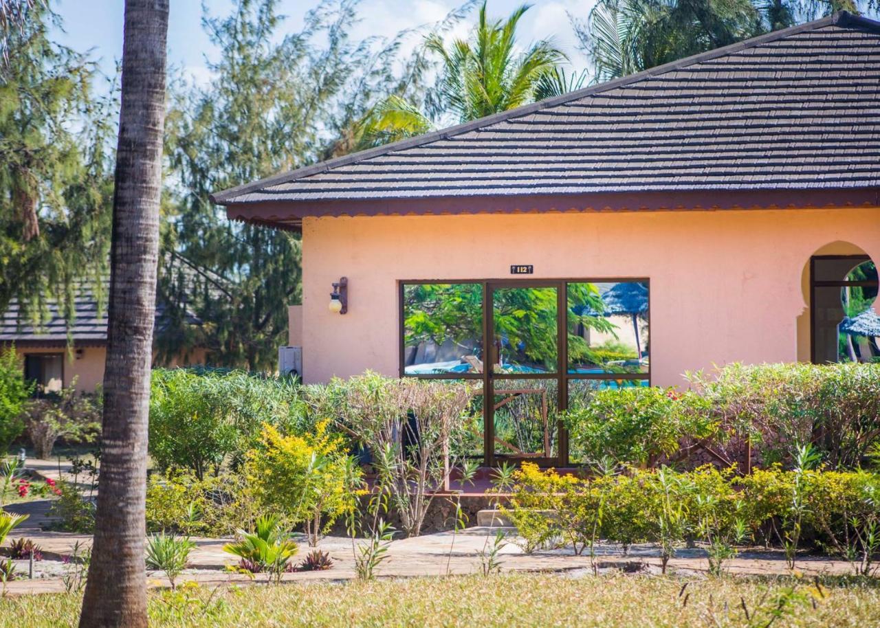 Vrclub Paje Palms Beach Resort Exterior foto